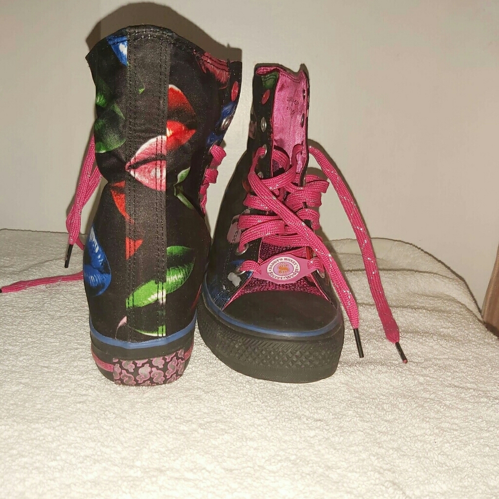 Daddy's Money secret Wedge Converse